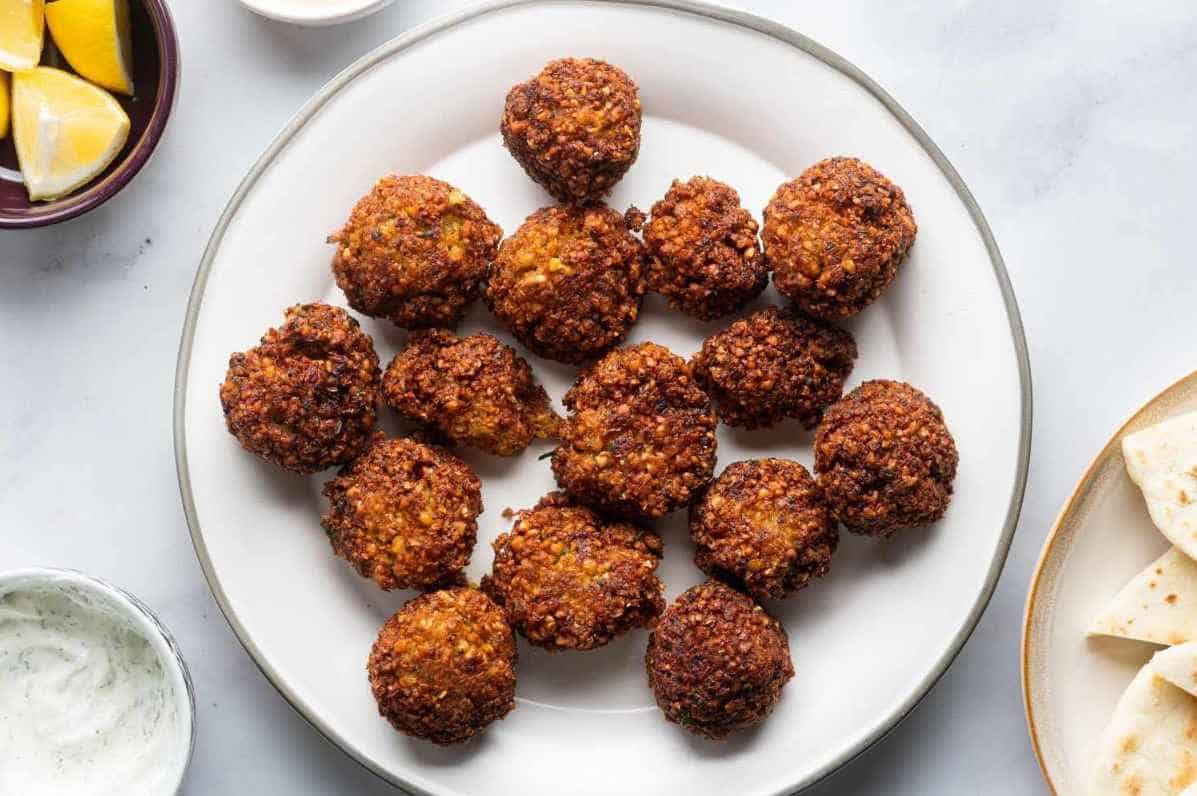 what-to-serve-with-falafel