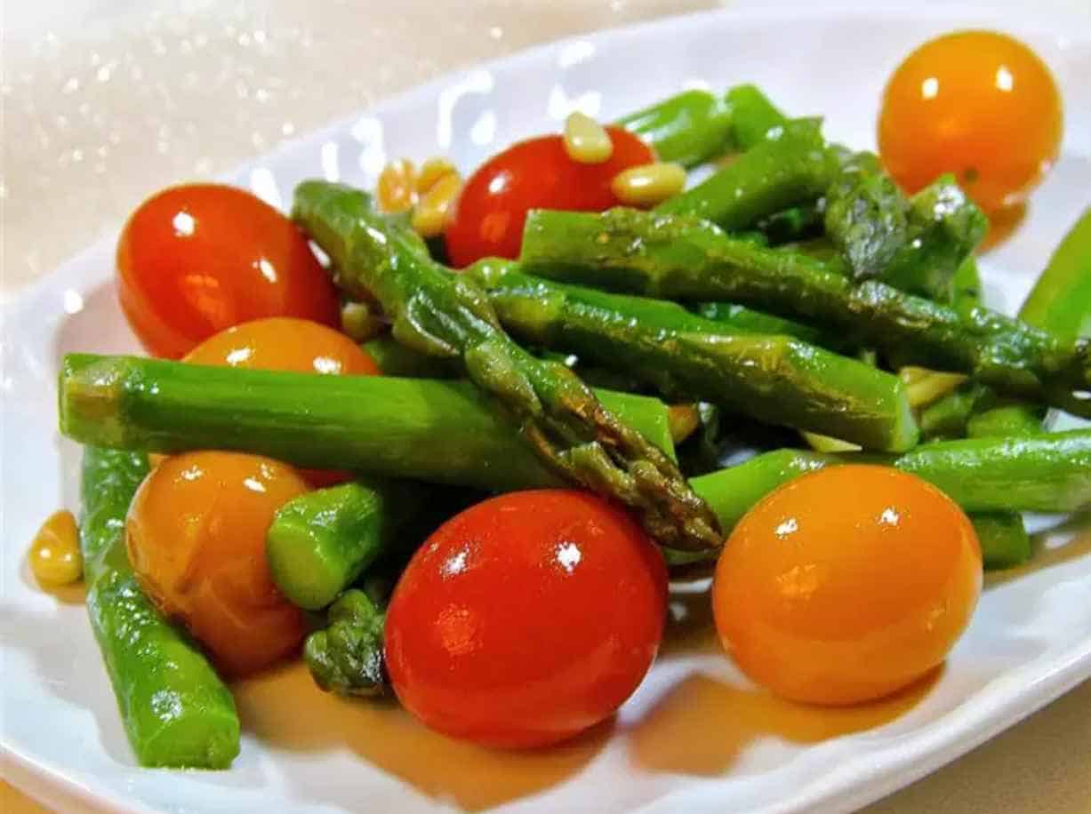 Parmesan Asparagus with Tomatoes