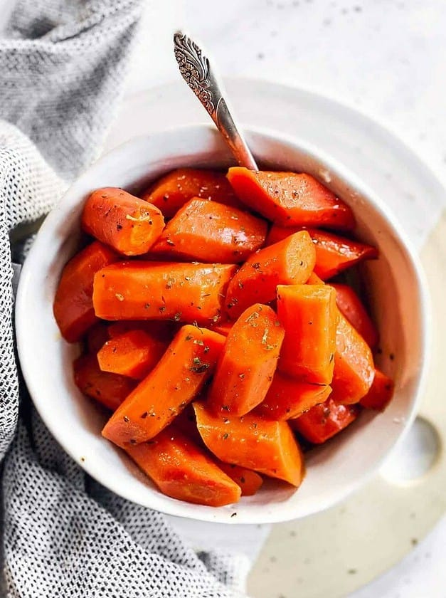 Honey Butter Thyme Crockpot Glazed Carrots