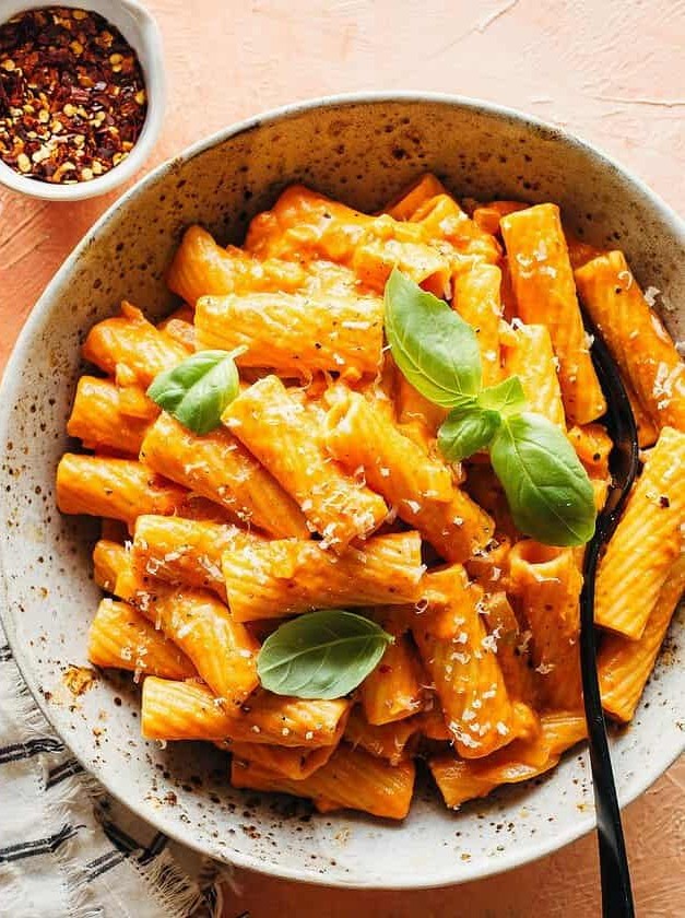 Rigatoni in Vodka Sauce