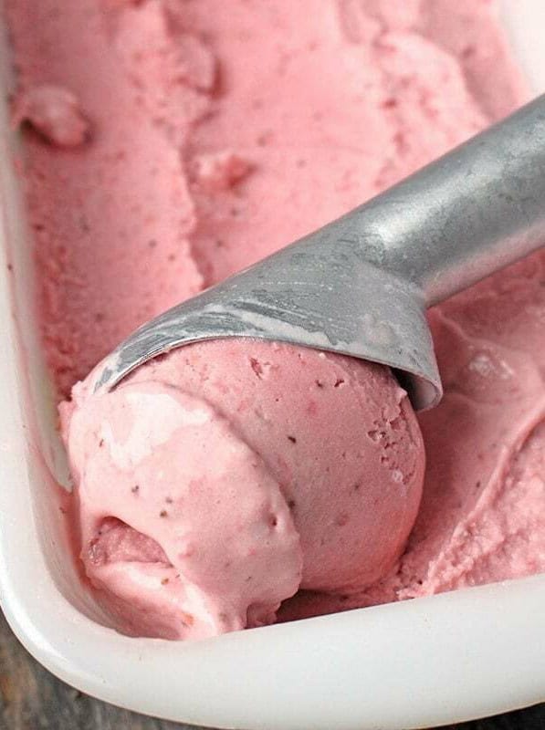 Paleo Strawberry Ice Cream