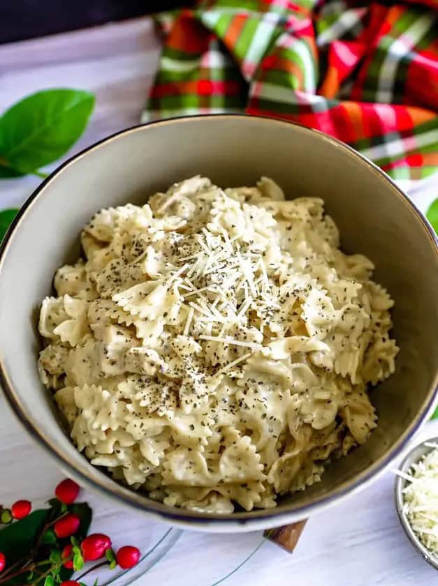 Instant Pot Creamy Garlic Parmesan Chicken Pasta