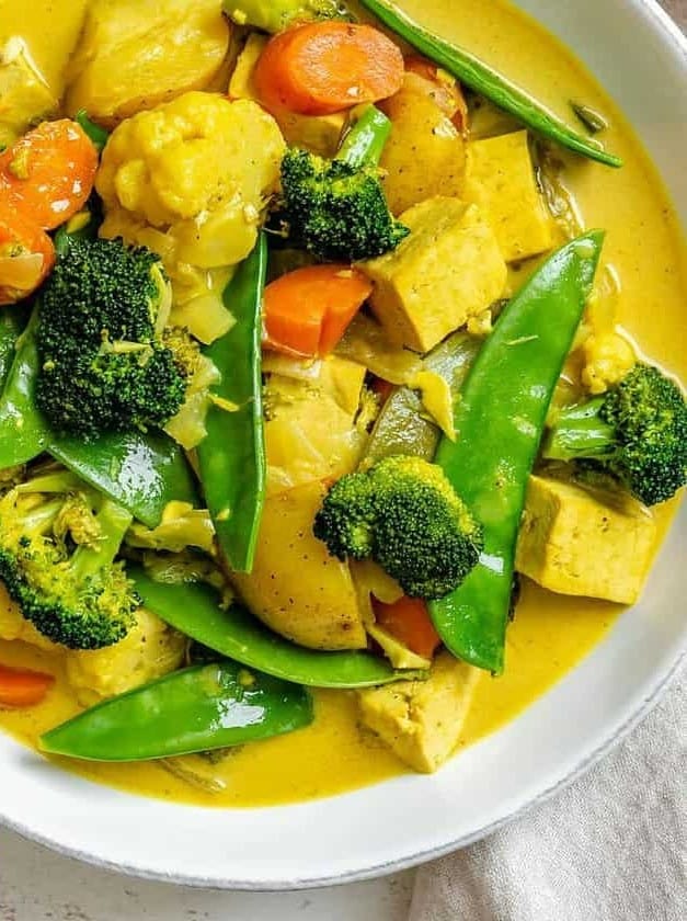 Easy Tofu Vegetable Coconut Curry