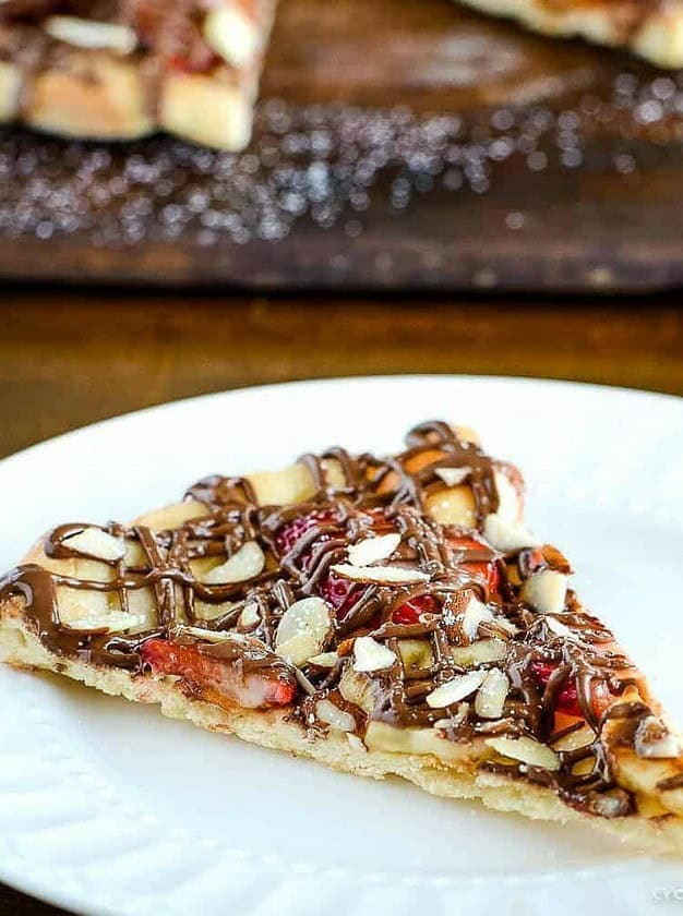 Strawberry Nutella Pizza