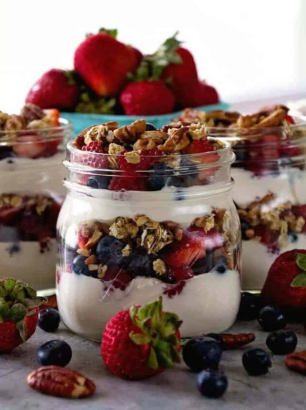 Berry Yogurt Breakfast Parfait