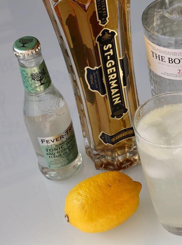 Elderflower Collins Gin Cocktail