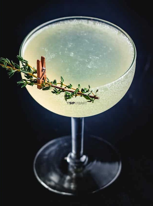 Sparkling Lemon Thyme Cocktail