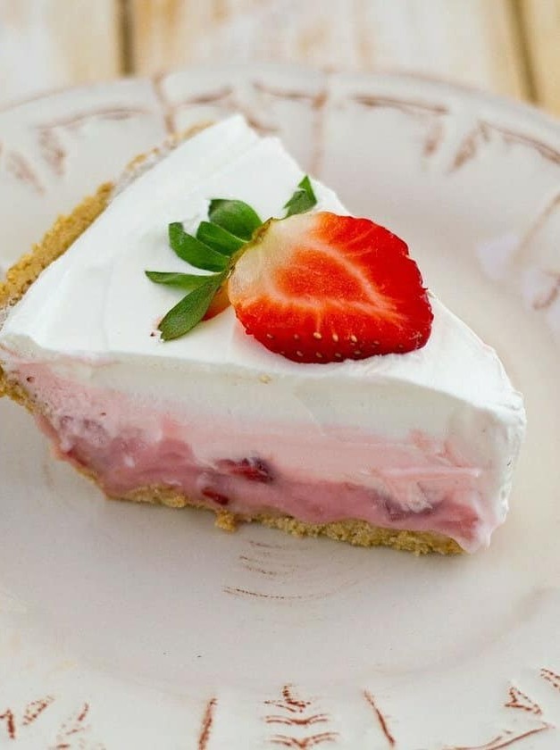 Strawberry Pudding Pie