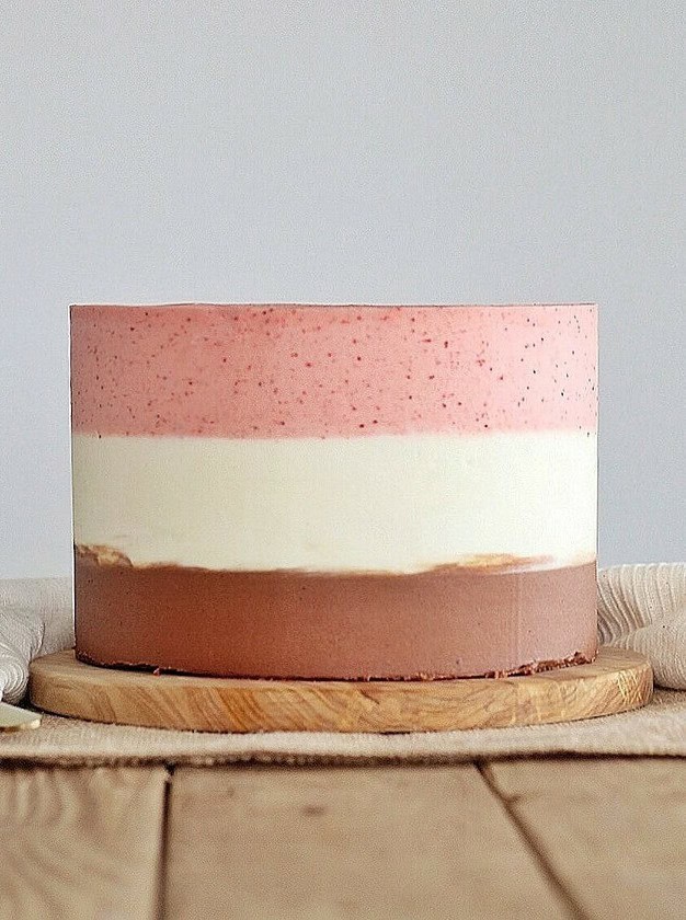 Neapolitan Cake