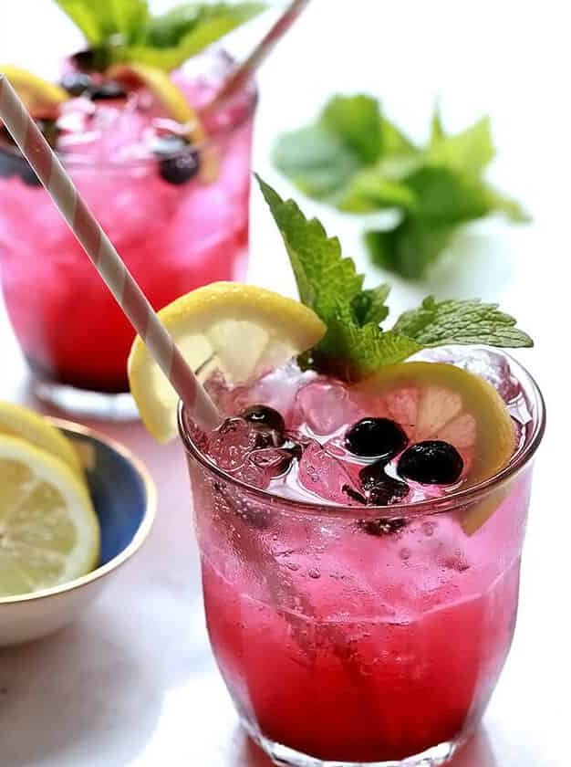 Blueberry Lemonade Vodka Cocktail