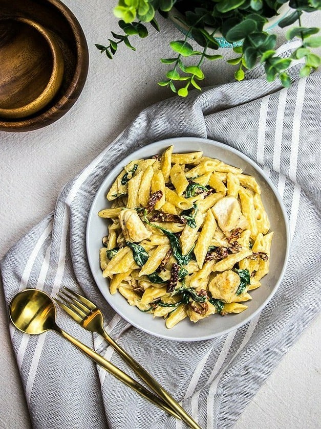 Instant Pot Penne Pasta with Alfredo Sauce