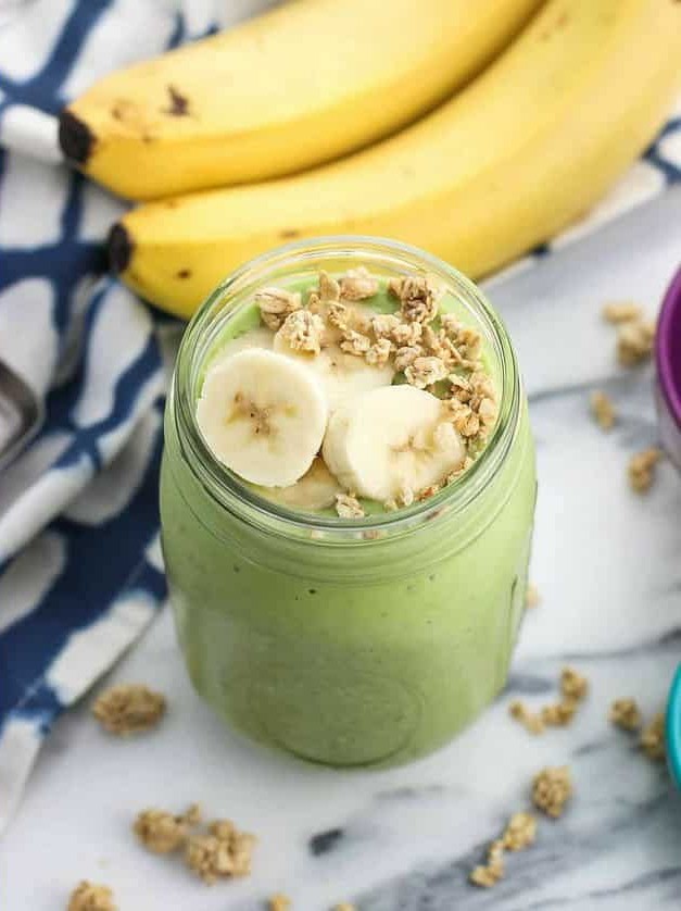 Green Kefir Smoothie with Granola