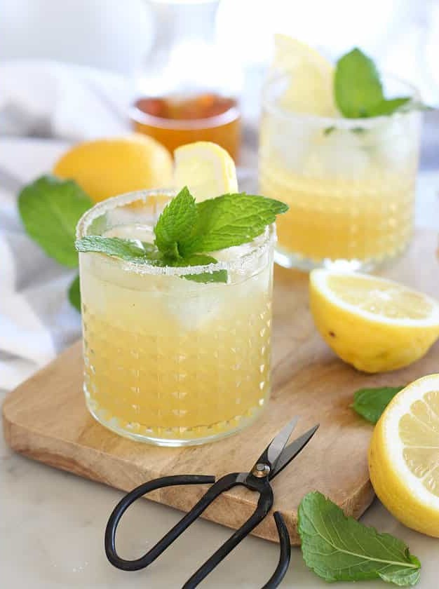 Bourbon Mint Lemonade Cocktail