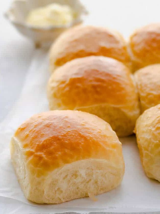 Vegan Dinner Rolls