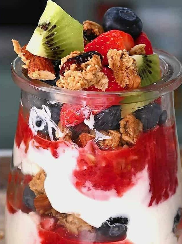 Healthy Fruit and Yogurt Parfaits