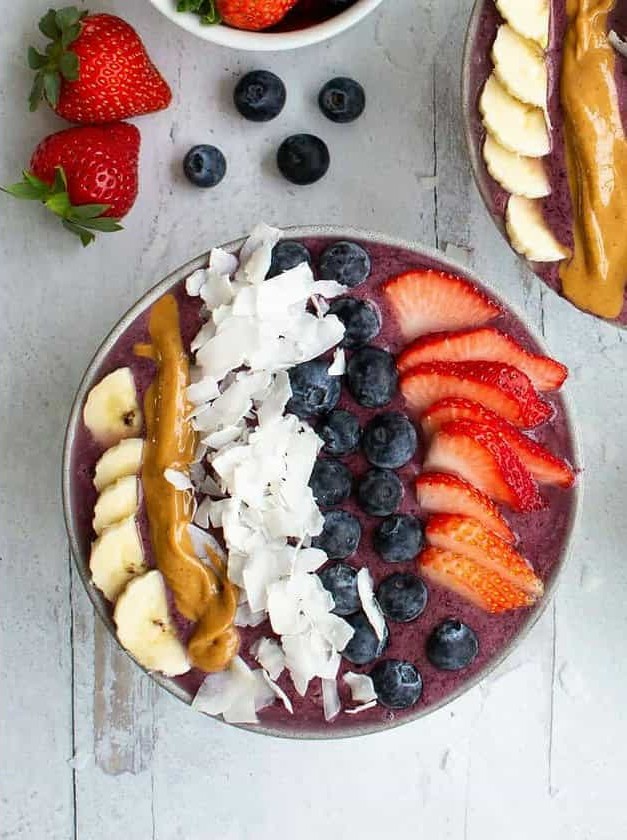 Thick Berry Smoothie Bowl