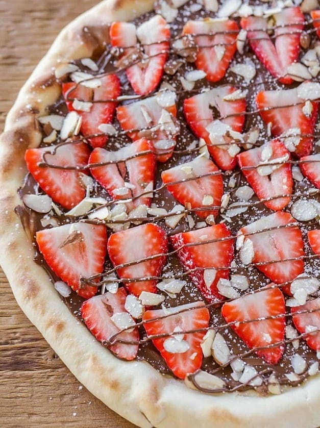 Strawberry Nutella Pizza