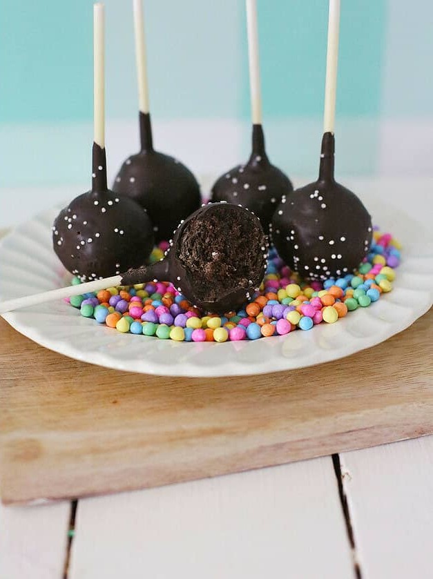 Copycat Starbucks Chocolate Cake Pops