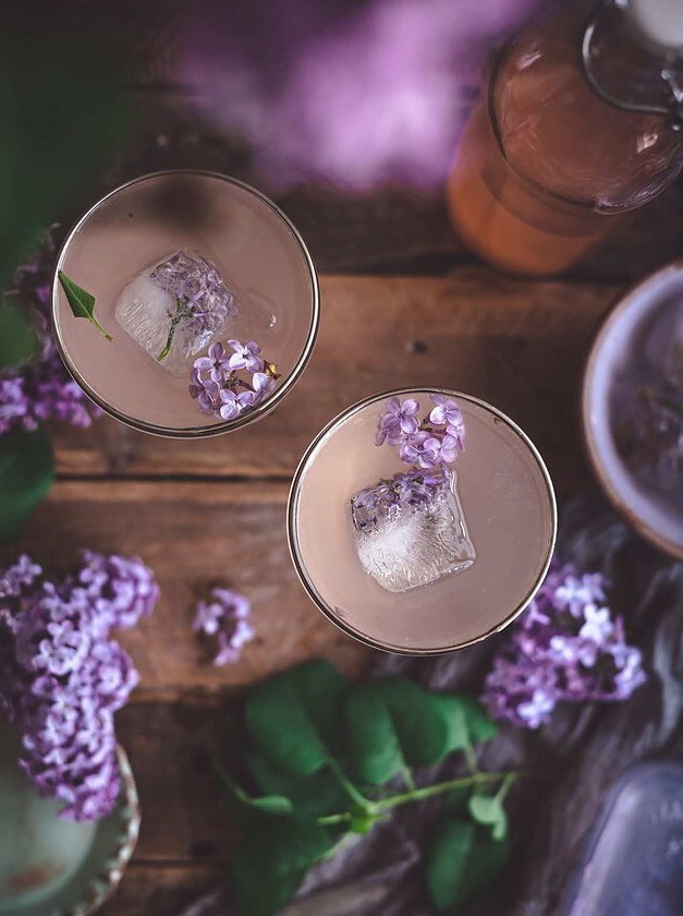 Lilac Gin Fizz Cocktail