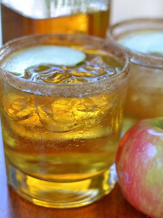 Apple Cider Whiskey Cocktail