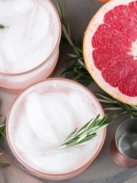 Rosemary Grapefruit Gin Fizz