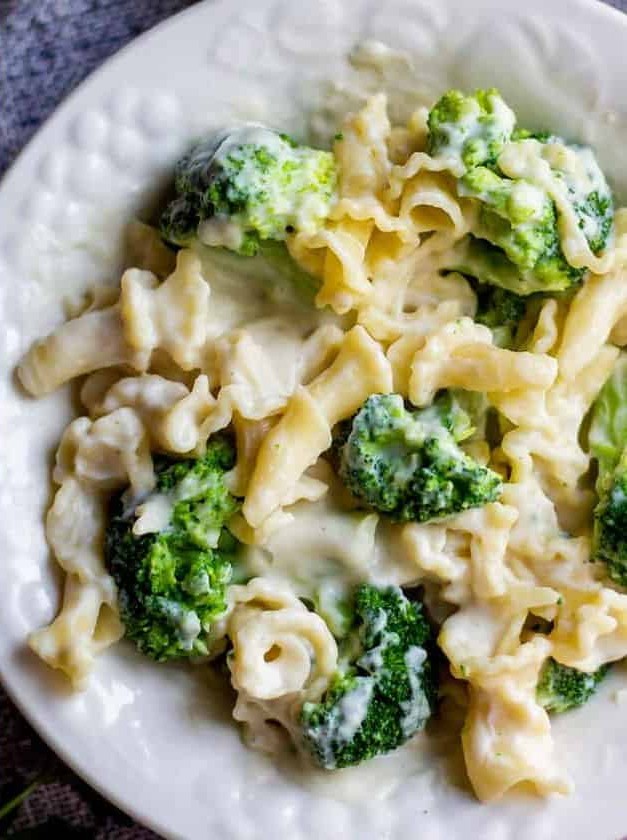 Gigli Pasta with Broccoli and Vegan White Sauce