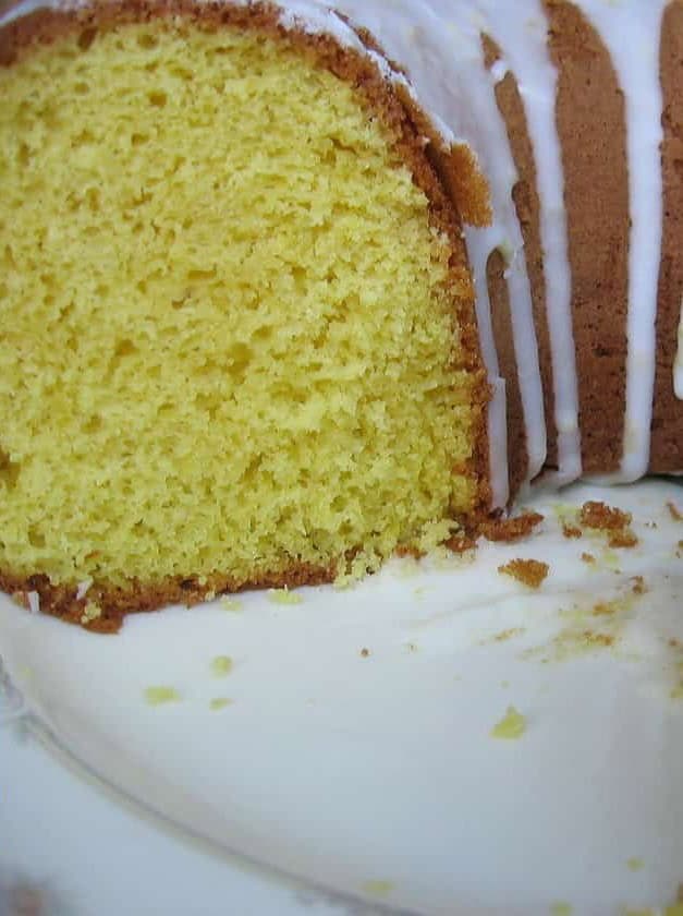 Lemon Supreme Pound Cake