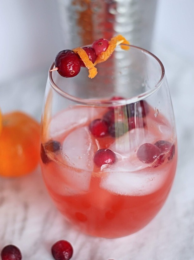 Holiday Clementine Cranberry Cocktail