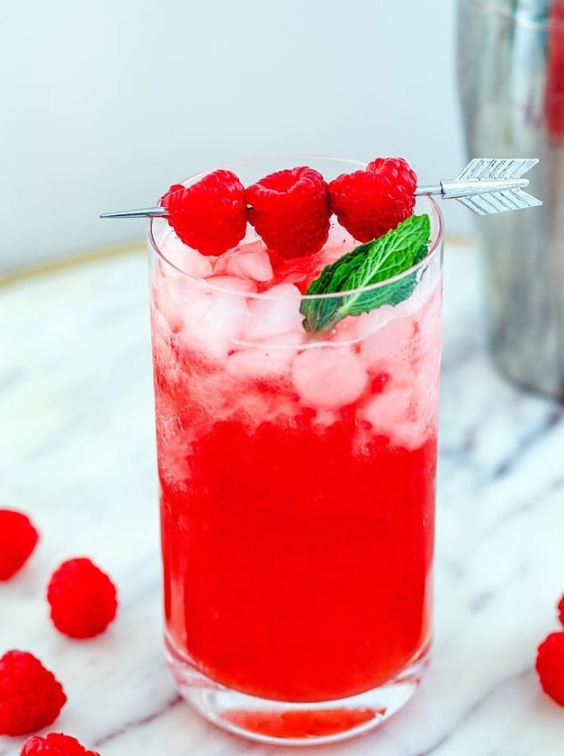 Raspberry Vanilla Whiskey Sipper