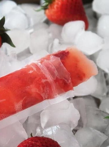 Strawberry Lemonade Vodka Freeze Pops