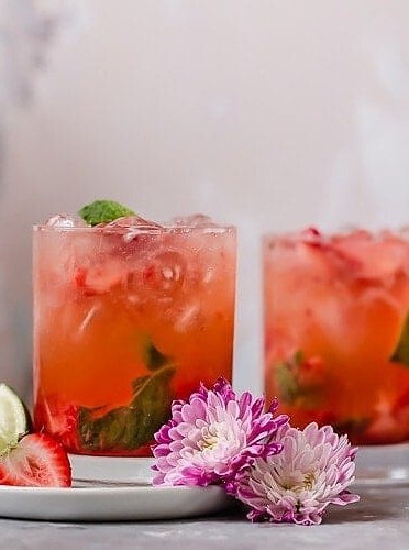 Strawberry Mojito Kombucha Cocktail