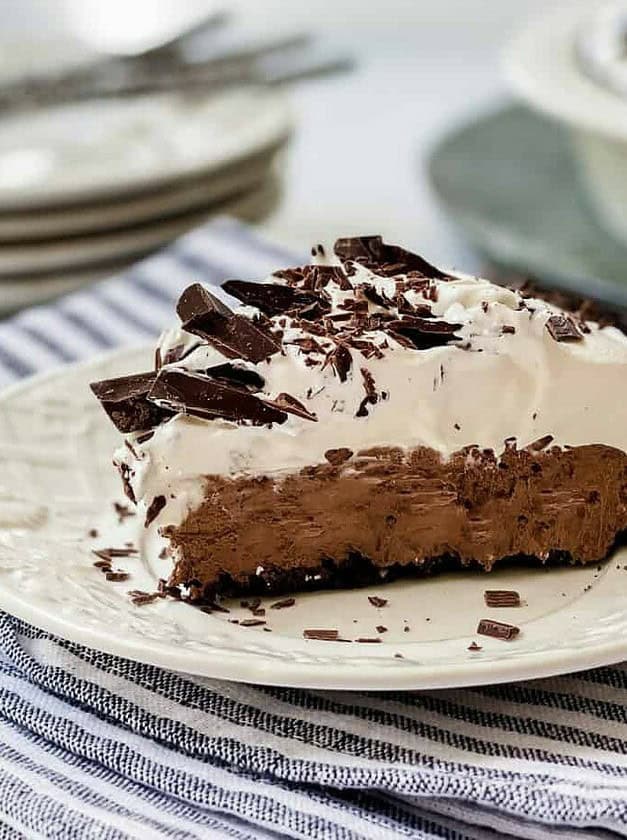 No Bake 3 Ingredient Chocolate Pie