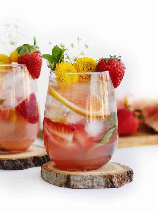 Grapefruit Strawberry Mojito