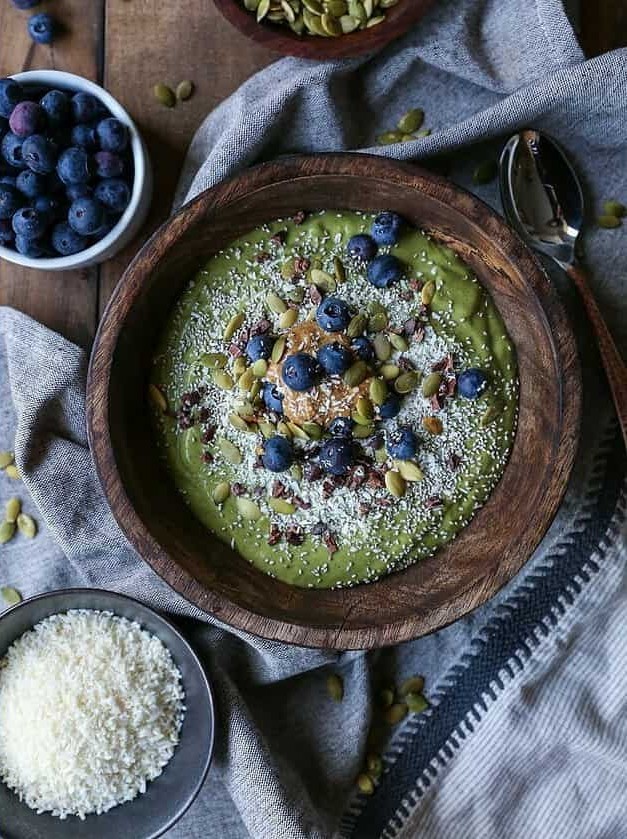 Superfood Green Smoothie Bowl