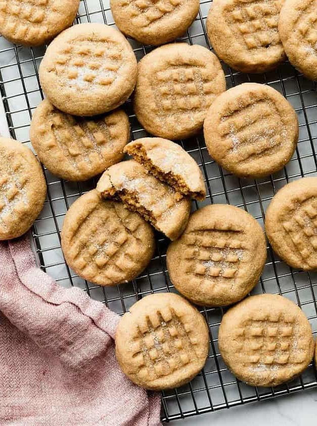 Soft & Thick Peanut Butter Cookies