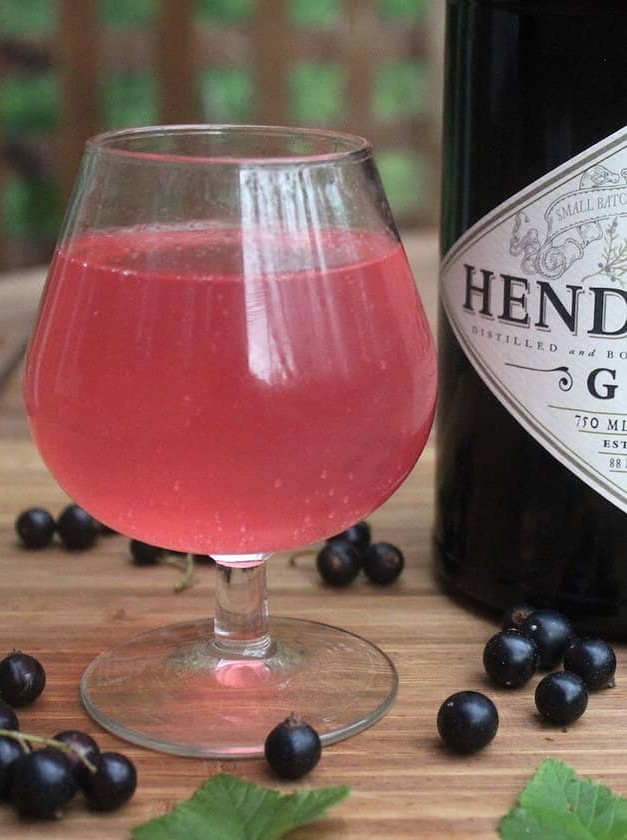 Blackcurrant Gin Cocktail