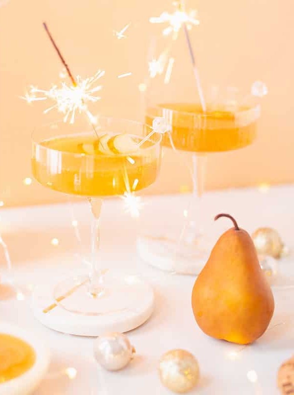 Gilded Vanilla Pear Sparkler