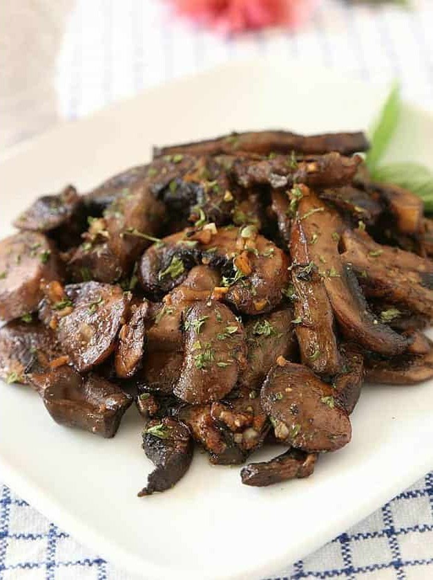 Sauteed Mushrooms in Garlic Butter and Onion