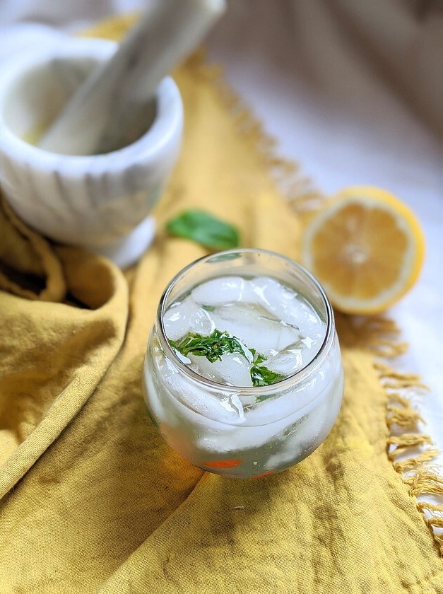 Lemon Basil Gin and Tonic