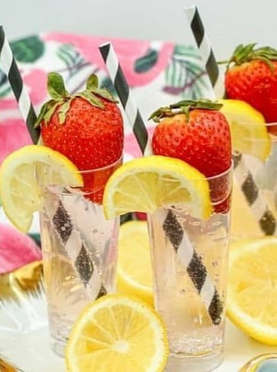 Strawberry Lemonade Vodka Cocktail