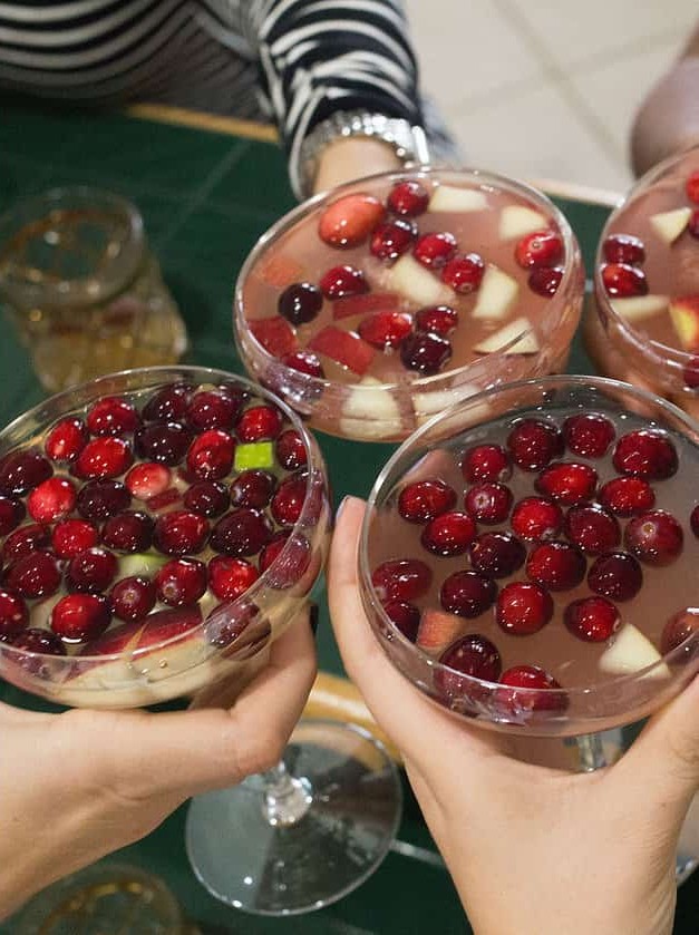 Low-Cal Cranberry Apple Sangria