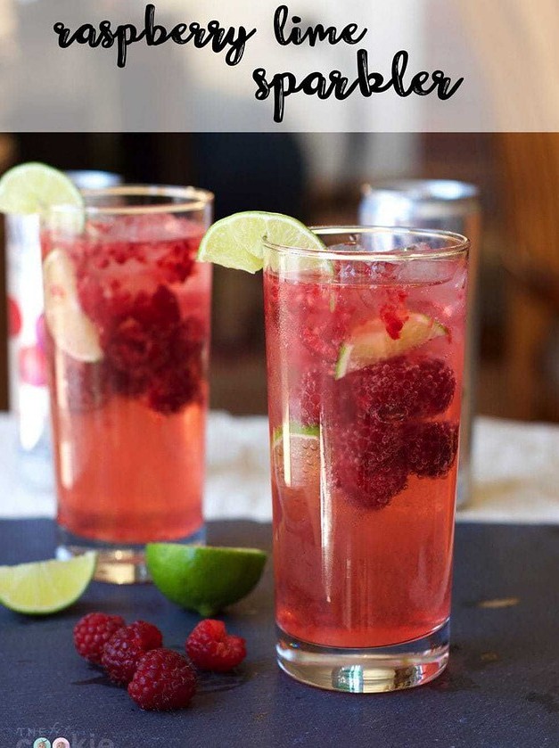 Raspberry Lime Sparkling Mocktail