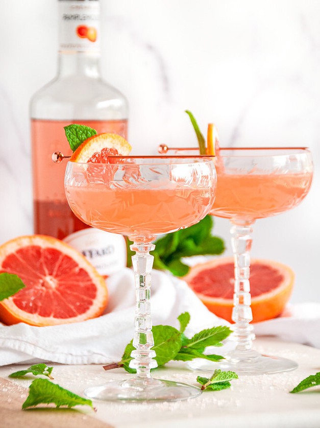 Pink Pamplemousse Gin Cocktail