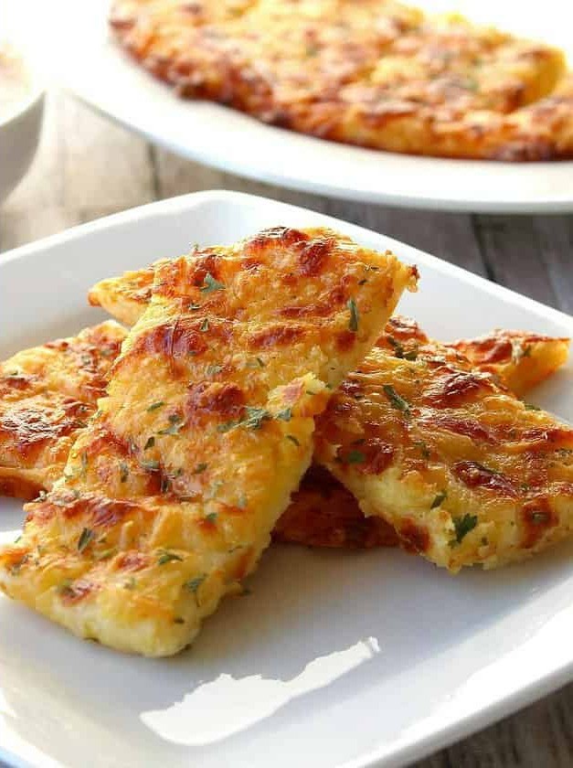 Keto Cheesy Garlic Bread