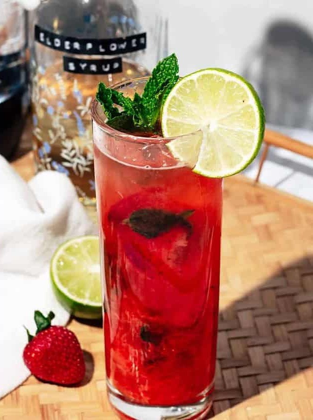 Strawberry Elderflower Mocktail Fizz With Mint