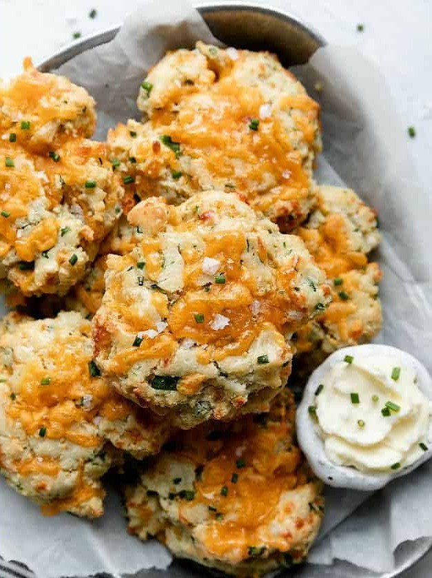 Garlic Cheddar Biscuits