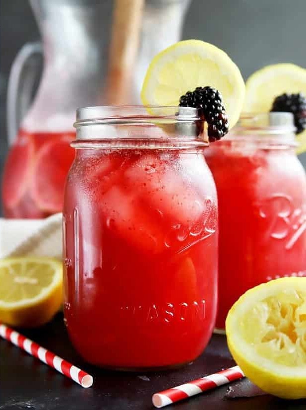 Sparkling Blackberry Vodka Lemonade