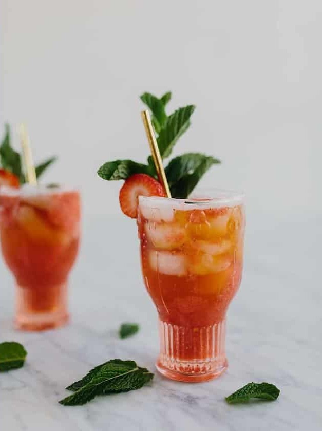 Sparkling Strawberry Tea Cocktail