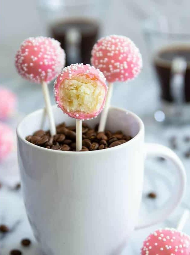 Vanilla Cake Pops