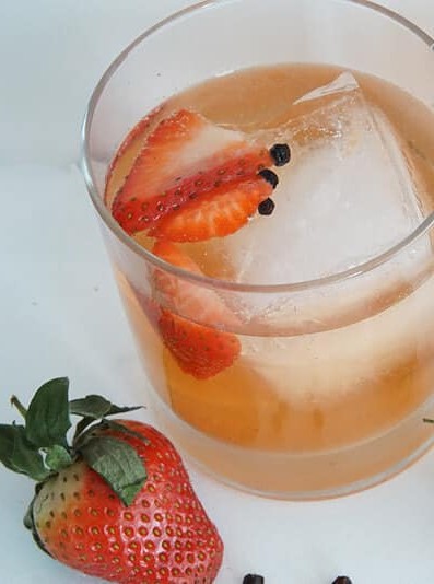 Strawberry & Black Pepper Vodka Smash